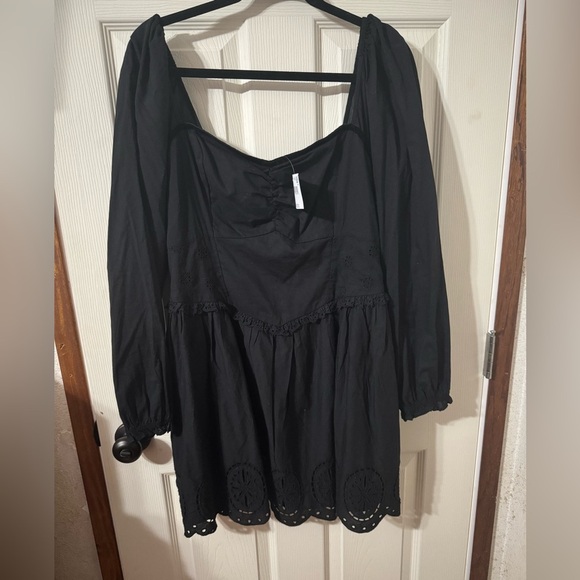 American Eagle Outfitters Dresses & Skirts - American Eagle Black Babydoll dress, long sleeve with Eyelet Detail Size XL